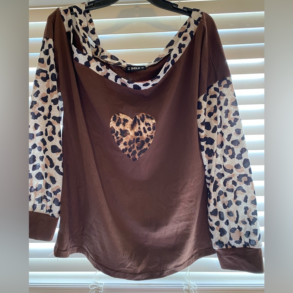 Sheilay Off the Shoulder Top